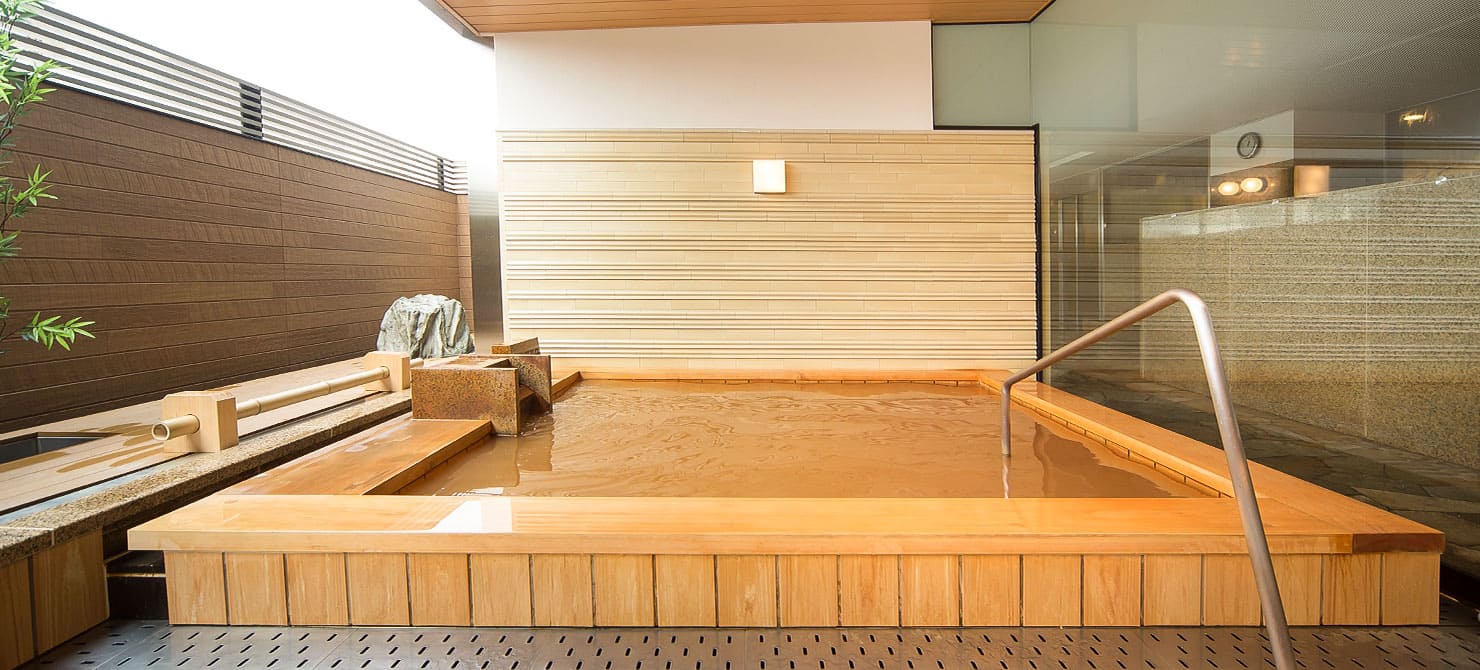 Nagaragawa Onsen was selected as one of the 100 Best Hot Springs in Japan.